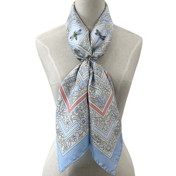 Hermes Hermès Joyaux de l'ete Carré 90 Scarf, a summer jewel for women, in bl... - Picture 6 of 6